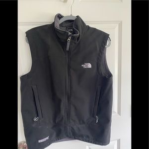 Waterproof and windproof vest